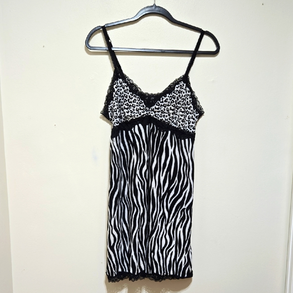 Secret Tresures Leopard and Zebra Print Women's Sleepwear